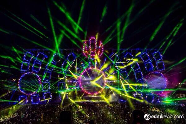 Rave Pics tweet media