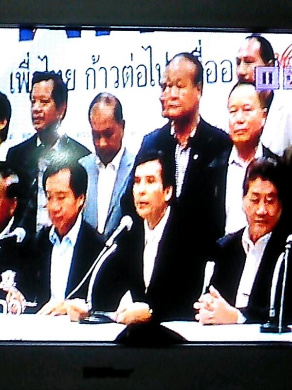uthisanon's tweet photo. พวกเหี้ยไกล้ตายยกโครตหน้าสัส เลียควยไอแม้ว ดมหียิ่งลักษณ์ http://t.co/2zPC2S8ZOO