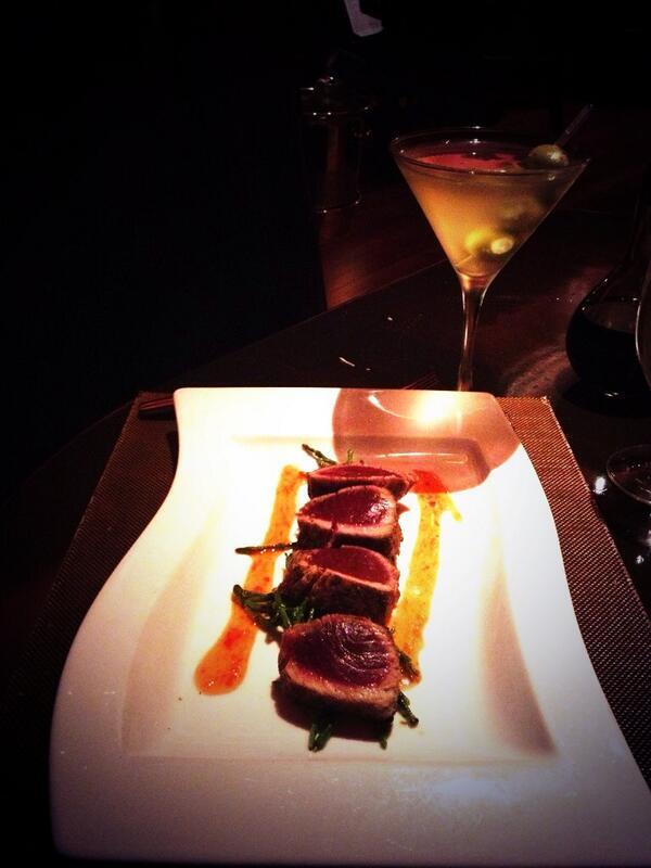 TenderLV's tweet photo. Looking for light cuisine Seared Ahi Tuna @TenderLV #deLUXious http://t.co/cxquj6pzoh