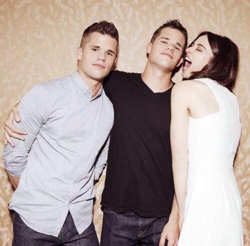 EbullientFlame's tweet image. @CombativeArcher