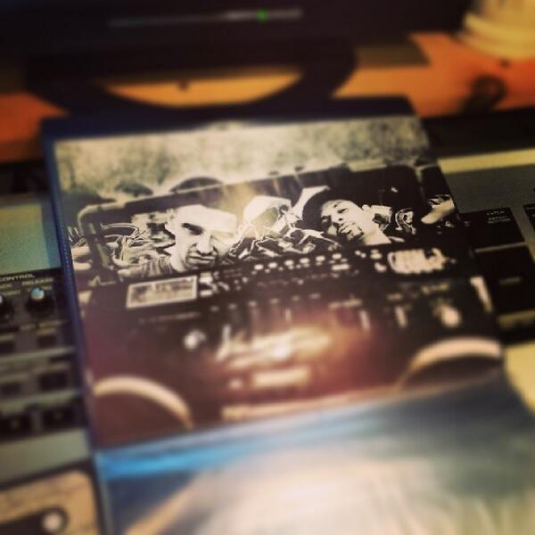 QuestWordsmith's tweet photo. Getting some #FreeStyleFam packets ready for tonight. http://t.co/Q922blWl2F