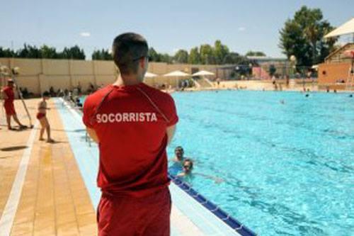 FACTORDEPORTE's tweet photo. SOCORRISMO ACUÁTICO para piscinas.Este verano prestamos servicio en toda la Península,Islas Canarias y Baleares. http://t.co/KNAPjm3Q6T