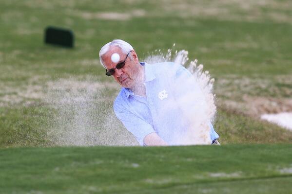 CFAPeachBowl's tweet photo. Even par, @GoHeels' @CoachFedora &amp; Roy Williams won $20K in scholarship funds for @Carolina_News #CFABGolf http://t.co/8pmCMtyUev