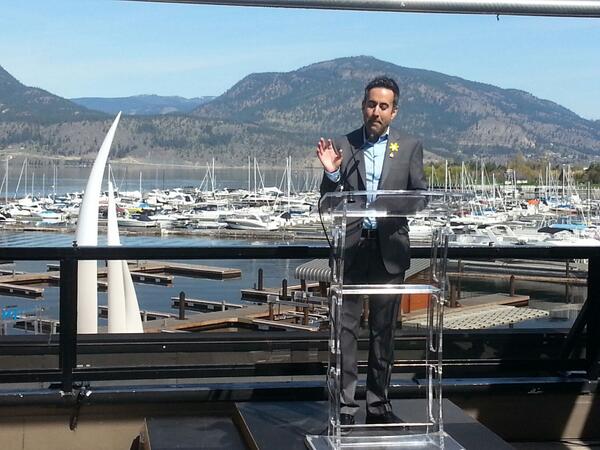 @Basran uses quintessential #Kelowna backdrop to announce mayoral run.
