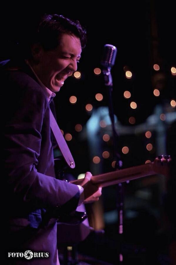 borbollamx's tweet photo. La música sin sentimientos no es música... #Acércate http://t.co/d06sFDdsSG