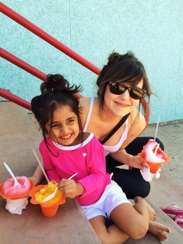 mandapandaa_'s tweet photo. @TXBlizzardIce she couldn't decide! http://t.co/6MrHxKOT4Z