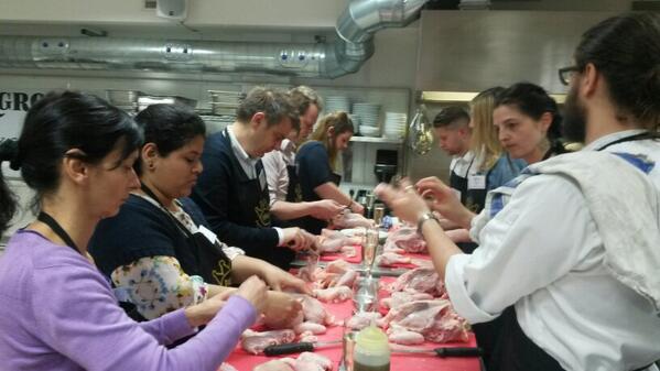 BrandDialogueUK's tweet image. Prosciutto di Parma cookery class in full swing! @prosciuttoparma @cookinglesson #CookWithParmaHam