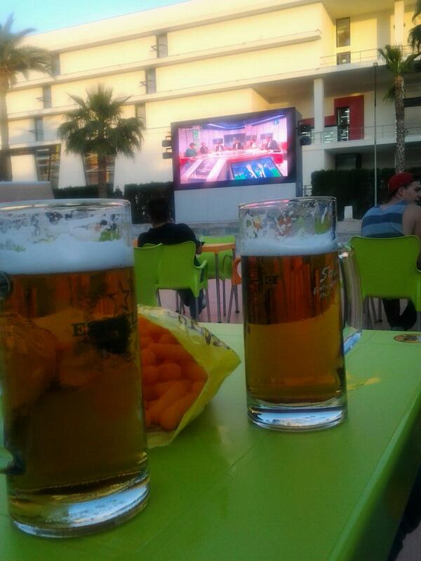 miguecm92's tweet photo. Comienza el sow... @JoseCarlos093 http://t.co/jvPJV8AqIC