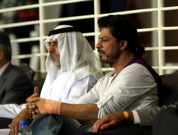 ShahRukhKhan_FC's tweet photo. ♥ #SRK ( @iamsrk
) at #Dubai ♥

○ Match : #KKRvsRR 
○ Tags : @KKRiders #CheerForKKR #KKRules #KKR #ShahRukhKhan http://t.co/eC9MJsv1ub