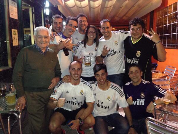 Josthree's tweet photo. Buen partido con los hermanos jajjaja @GnZlBrBs @sergiocalvo33 @vrfsts @HankBras7 @Huguito4 @EjoOrte @Pi_Per_San http://t.co/Z8ajJdIBbx