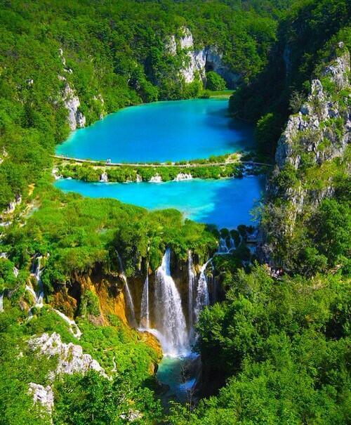 _Paisajes_'s tweet photo. Parque Nacional de los Lagos de #Plitvice situado en la región de #Lika #Croacia http://t.co/azdhi0tIV7