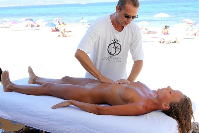 Pflegerin Riesenpimmel Bikini Massage