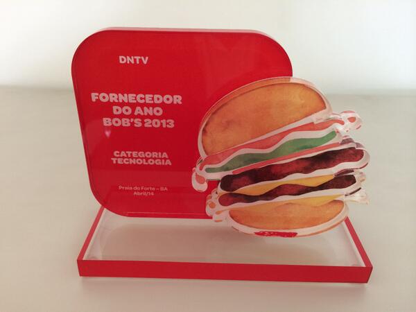 A dntv participou da convenção do Bob's (BA) e trouxe na mala o prêmio de Fornecedor do Ano na categoria Tecnologia!