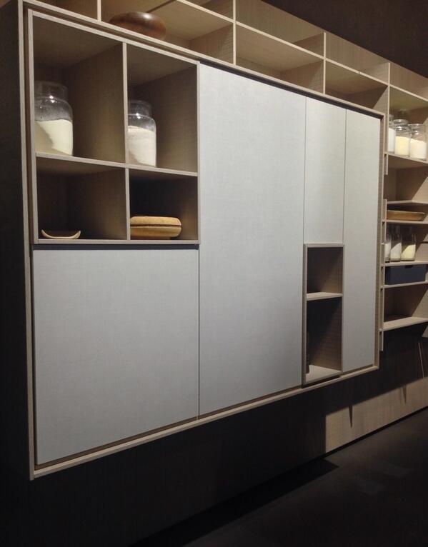 mbcocinahogar's tweet image. "@designersinhome: #SaloneDelMobile2014 #eurocucina2014 @Cesarcucine , diseño para crear ambientes cálidos http://t.co/ah902MvY1a" Estupenda