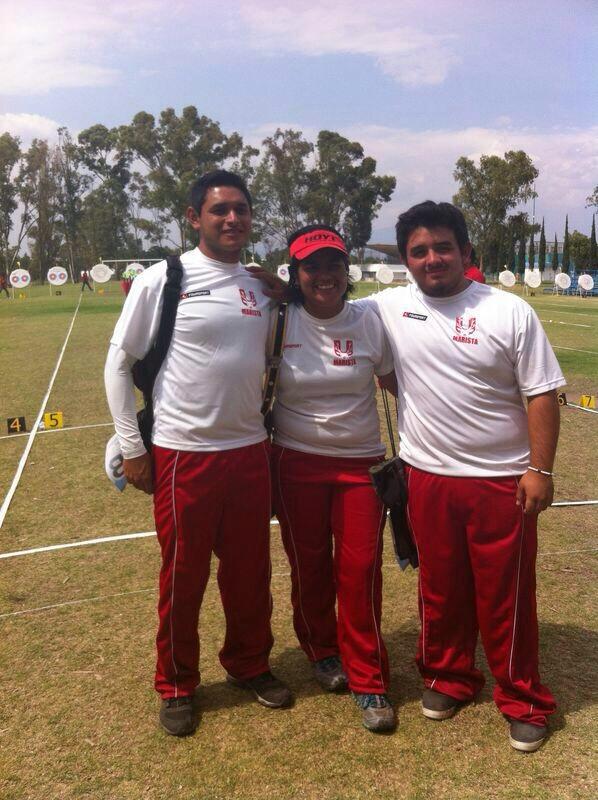 MikeBaquedano8's tweet photo. El equipo de @UMaristaMerida  ganador del oro !!! Universidad nacional !!! http://t.co/L8iBAjHGWQ