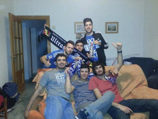 ChemaM8's tweet photo. Pa la final con los mejores @marcelo25894 @LeandroPretel @davidgm67 @SergioRuiz_04 @jose11811 http://t.co/lJ29oc698b