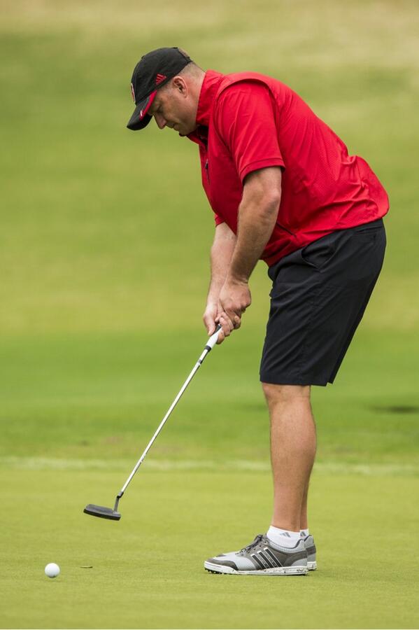 CFAPeachBowl's tweet photo. Tied at 7 under, @PackFootball's @StateCoachD &amp; Terry Harvey won $30,000 in scholarship funds for @NCState #CFABGolf http://t.co/WuTtkXlwtI