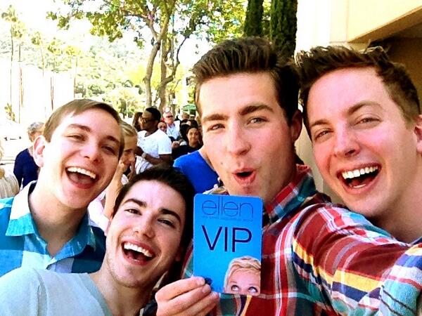#ImAtEllen #BOMLA <a href="/BookofMormon/">THE BOOK OF MORMON</a> <a href="/ehuffs/">Eric Huffman</a> @JohnPintoJr <a href="/JakieJake88/">Jake Emmerling</a> <a href="/dasindorothy/">Bradley d Gale</a>