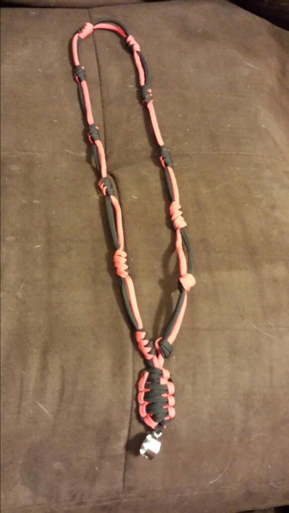 nocambdo's tweet photo. #Paracord lanyard http://t.co/5xWa7BZcwu