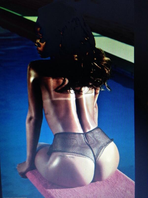 BrodieV's tweet image. @LUIMagazine @rihanna #coverissue #bareskin #iHeartRihanna @RTsexyGIRLS @gotassgirls @BigAssAddicts @ohwowserz RT