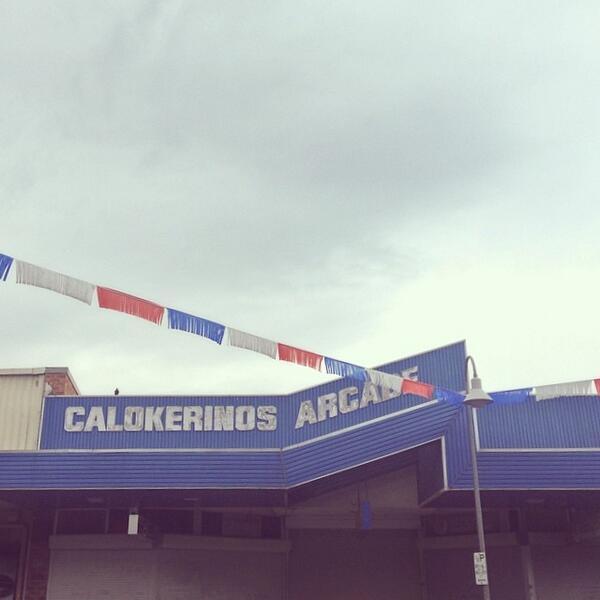 Hits78FLL's tweet image. r-js.com/1hPTqWF Penrith Arcade lines 💈🚸#builtform #1980s #redwhiteandblue #nostalgia #arcades #urbanism ...