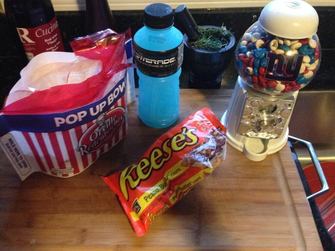 Tonight's bad weather dinner http://t.co/1QQ7S1GhW9