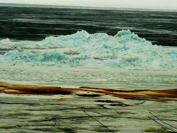 WhitefishPoint Light tweet media