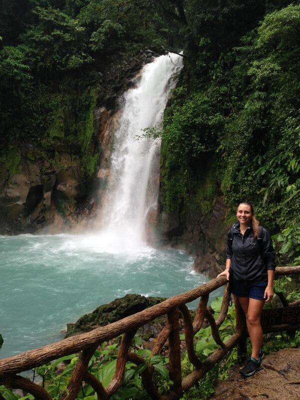 RentCostaRica's tweet photo. RT @gordonpuravida: Hiking in Rio Celeste, Costa Rica! #balanced #lifestyle #switchitup #funhikes #CostaRica http://t.co/w40105pr4l