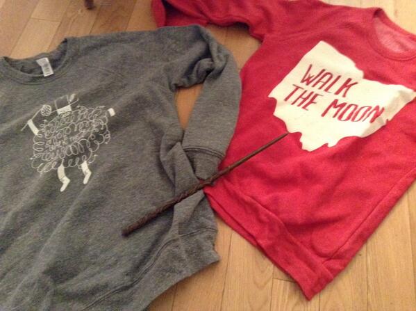 <a href="/MaryMNation/">💙 Rey Ridley 💙</a> &amp; @Weadoreraura: YOU GUYS ARE SERIOUSLY THE BEST!! Thank you SO much for the gifts 😍😍 #YOUKNOWMESOWELL