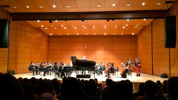 iAgntFoundation's tweet photo. Estamos en el concierto de Jhonatan Gómez, nuestro estudiante de @UniandesMusicaI con la Orquesta de @Uniandes http://t.co/zDLhMOrlZD
