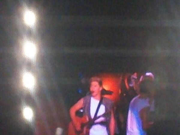 Eleonor__1D's tweet image. #OneDirectionIsPeruvian