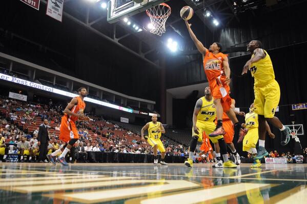 FIHSPhoto's tweet photo. This past December with the @JAXGIANTS http://t.co/5DZGZc0t8x