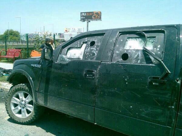 Reynosa - Al menos 13 muertos en tiroteos en Reynosa. Martes 29/04/14 - CONTENIDO GRAFICO - BmblNUyIAAA9X07