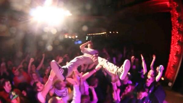 shalicia's tweet photo. Cuz he's just cool like that http://t.co/yFhaXg6B6v