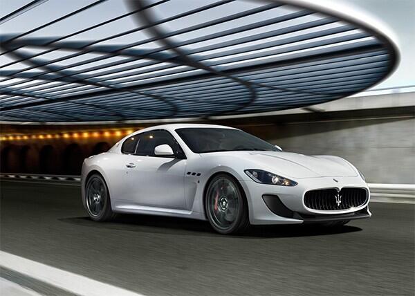 otokatalog's tweet photo. Maserati, GranTurismo MC ve GranCabrio MC http://t.co/JrC2gvgk8E http://t.co/ycD6e1zG8G
