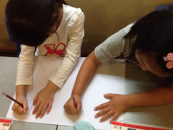 KC5101's tweet photo. Working #collaboratively to make a map of our class #sisrocks #kinderchat #math http://t.co/nGqVr2wHzi