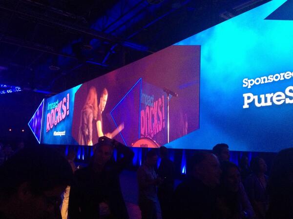 socialmediamvn's tweet image. Rocking it with #ibmimpact and @Imaginedragons!