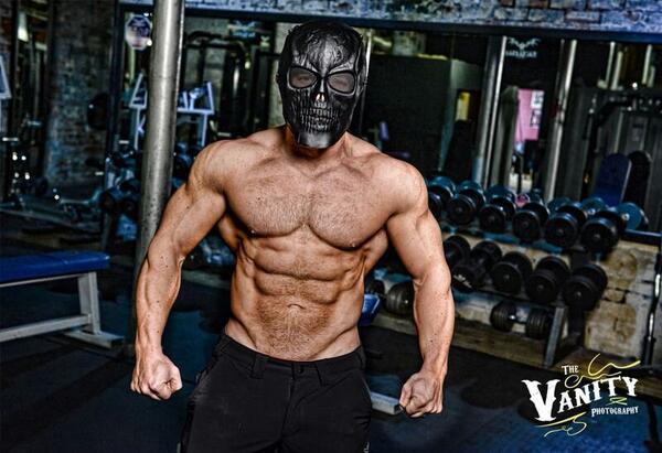 jimmyhark1's tweet photo. @AbClub_ #maninmask http://t.co/ACiIabfNFx
