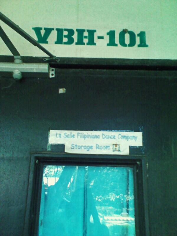 nieljohnn_'s tweet image. Home bound. Lol! Inventory session. Hart hart :3 #PrprtyMngmnt #StorageRoom #Lsfdc