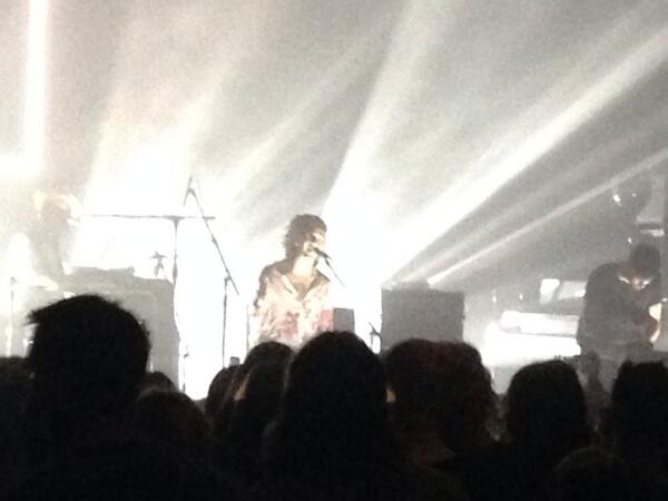 MeganDGSC's tweet photo. @the1975 god damn good http://t.co/48FJqFs86p