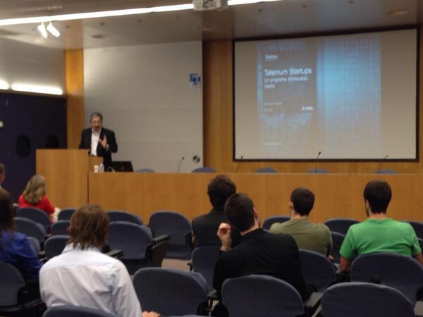 la_UPC's tweet photo. .@Telefonica_cat presenta a la UPC les beques Talentum per a joves amb inquietuds emprenedores en l'àmbit de les #TIC http://t.co/HIwtU4EShN