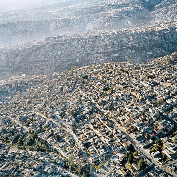 SSBiboo's tweet photo. “@jbdba: Impressionnante cette #photo aérienne de Mexico, deuxième ville la plus peuplée du monde ! http://t.co/Ikfs26WCJl” #loextraño