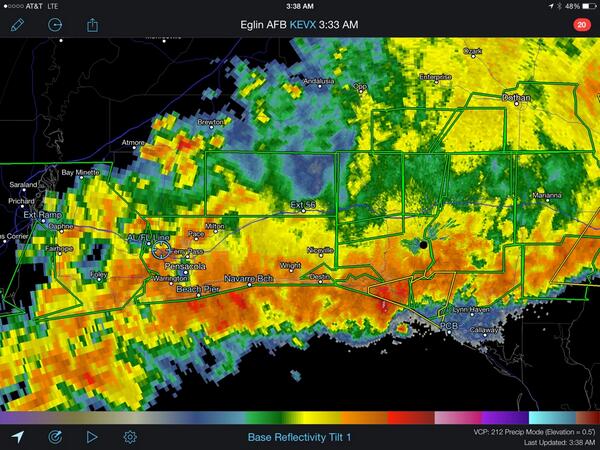 ExtremeStorms's tweet photo. I sure hope nobody is planning on going to work today. #Pensacola #Flooding http://t.co/EUNXHa5yDW