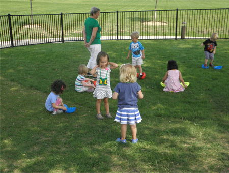 Coonchaaa's tweet photo. @KQEDedspace Green spaces are very important for children... #DoNowGreen #donow_urjc http://t.co/MUw55bmIYG
