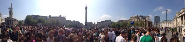 ChrisCalitz's tweet image. So this is the queue in Trafalgar Square for #VoteHomeSA
