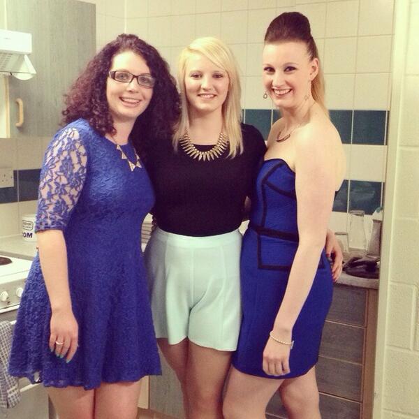 hb__28's tweet image. Girls night out 🍷🎶👠 #finalyear #DissertationDeadlineDay #countdowntograduation
