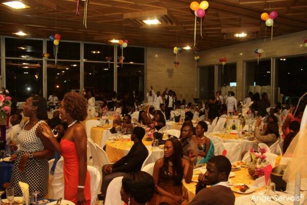 PromNight14's tweet photo. Le Public Que Nous Remercions Encore.. Vous Avez Ete Formidable http://t.co/iFDfsvXQVw