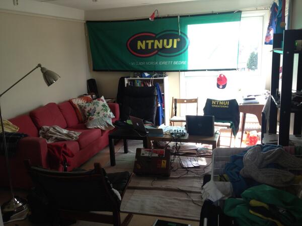 Studio begynner å bli klart for morgendagens #Tioradio #RadioRadio <a href="/NTNUIOrienterin/">NTNUI Orientering</a> 
facebook.com/pages/RadioRad…