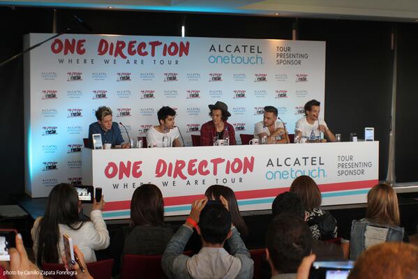 1D_OfficialJP's tweet photo. 【WWAツアー記者会見！】遂に南米からスタートした1DのWWAツアー！初日コロンビアのボゴタでの記者会見の様子☆ #WWATOUR #1DJapan http://t.co/x2dwqO6r78