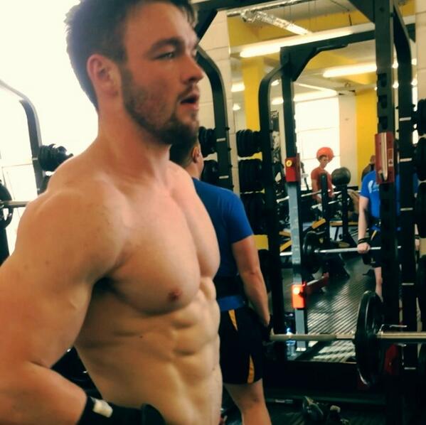 tomnealfitness's tweet photo. Train hard everyone!!! #hunterabs #sixpack book response has been phenomenal thanks everyone! Let's spread the word!! http://t.co/TSTaVHWlVU
